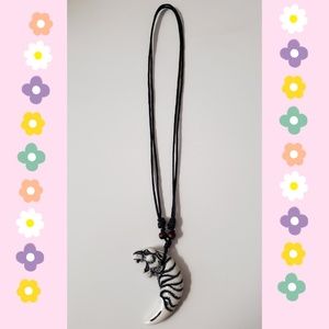 Adjustable white tiger necklace